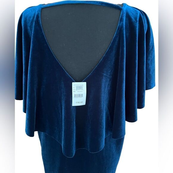 NEW with tags Felicity & Coco velvet flutter sleeve mini dress, size MP. - Picture 9 of 10